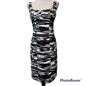 Calvin Klein size 8 women’s black and white print sheath dress workwear fitted